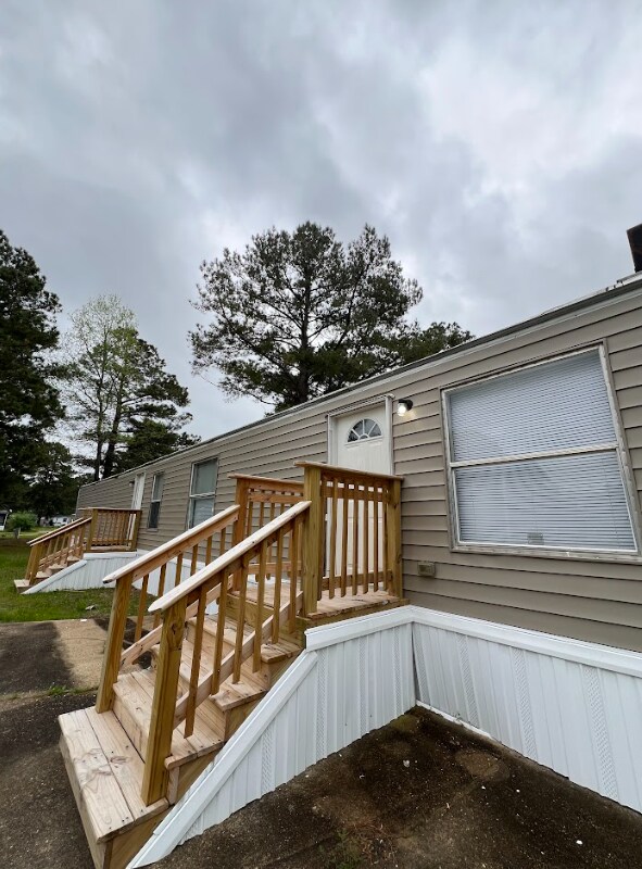 6201 W Bert Kouns Industrial Loop Rental House Rental in Shreveport