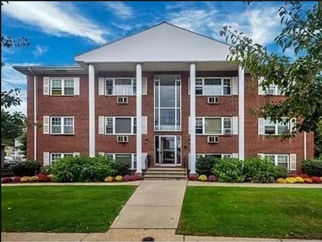 Photo - 924 Main St Unidad 21