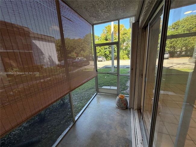 Photo - 10393 N Kendall Dr Unit U4