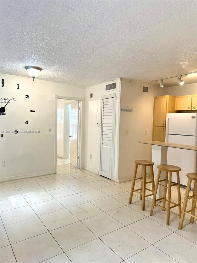 Photo - 1525 NW 19th Terrace Unidad 2