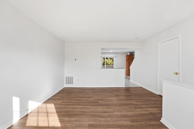 Photo - 3031 Antrim Cir