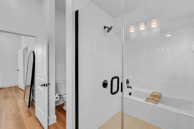 Photo - 1572 Bernard St