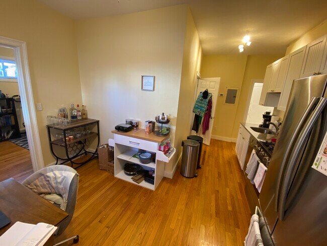 Photo - 39 Cross St Unit #1