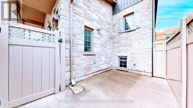Photo - 3200 Singleton Ave