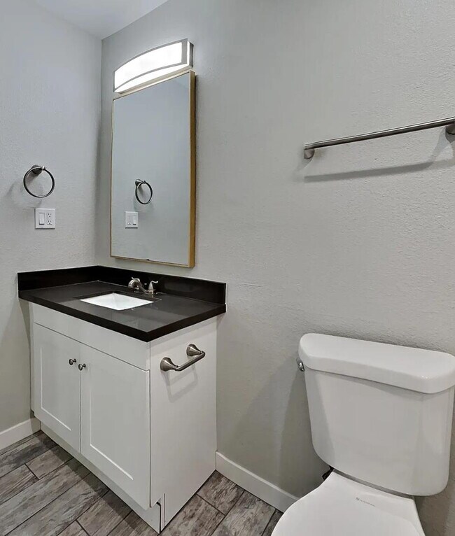 Stylishly Updated 2BR/1BA – Single-Level Living at Its Best! $500 MOVE IN SPECIAL ACT TODAY!!!!!