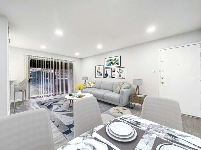 Living Area - Renovated - Waterford Rental