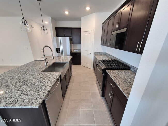 Photo - 37097 W Prado St