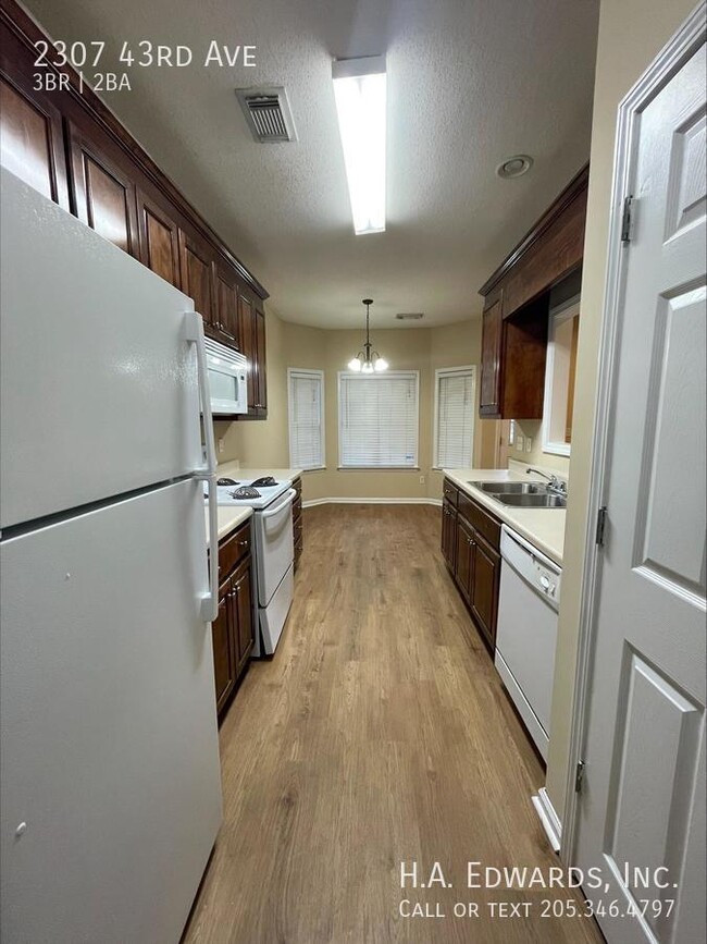 2307 43rd Ave