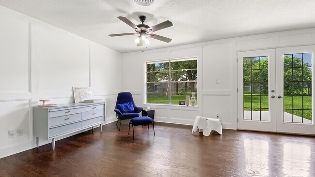 Photo - 3519 Midwest Dr