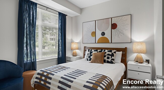 Photo - 240 Sidney St