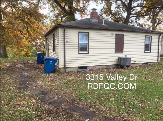 Building Photo - 3315 Valley Dr