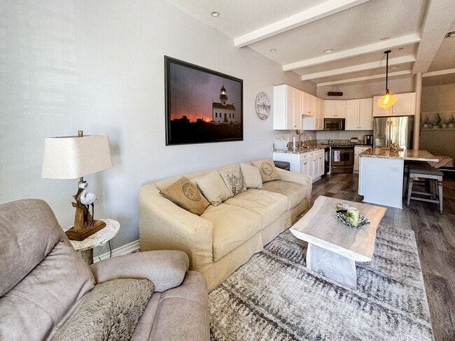 Photo - Beautiful Furnished 1 Bedroom, 1.5 Bath Co...