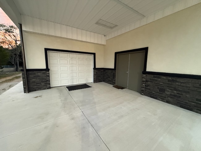 Photo - 601 N Orchard Rd