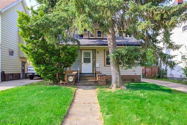 Photo - 3318 Tullamore Rd