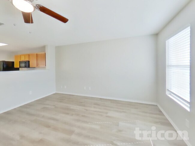 Photo - 7715 Shining Glow