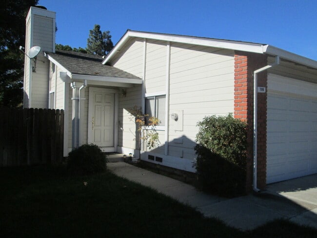 Photo - Cozy Living in the Heart of Brentwood