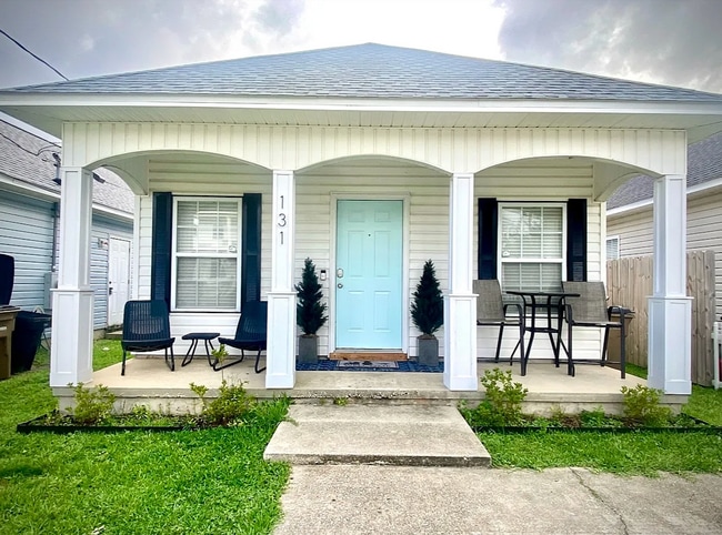 Building Photo - 131 S Donelson St Rental