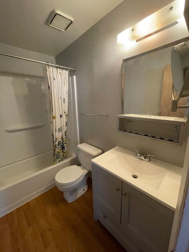 Photo - 1945 Arapahoe Ave Unit 2