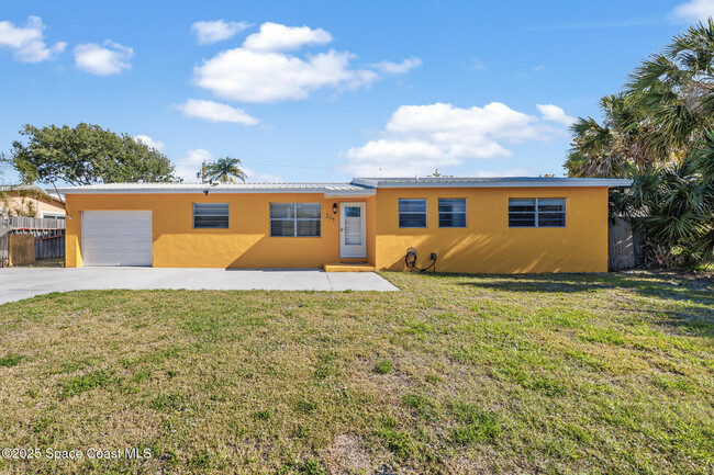 Building Photo - 217 NE 3rd St Rental