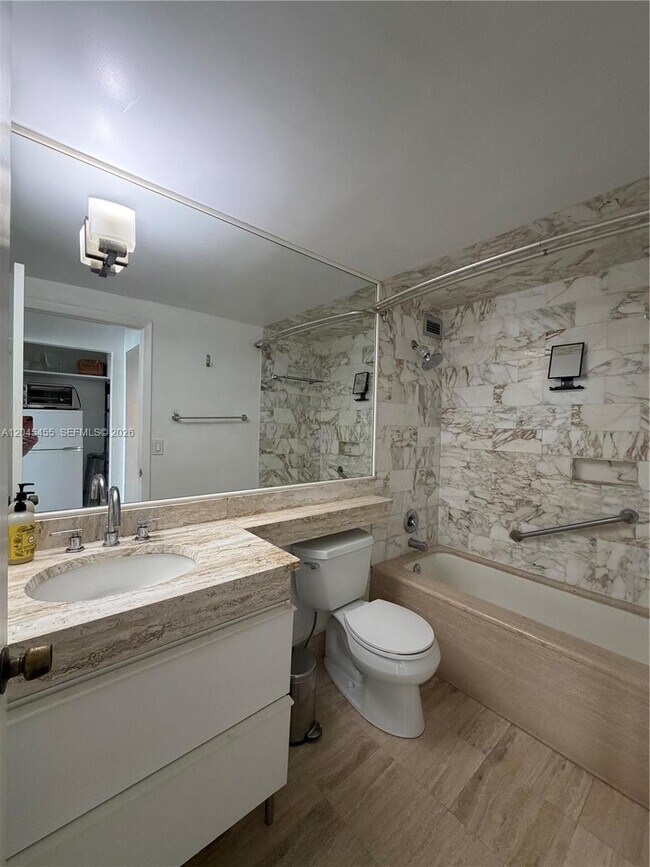 Photo - 700 Biltmore Way Unit 1216