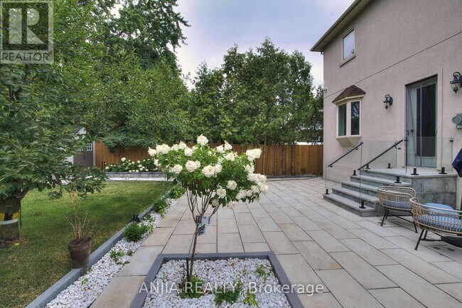 Photo - 16 Clarkhill St