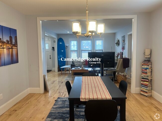 Building Photo - 296 Arlington St Unit 1 Rental