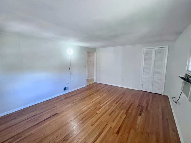 Photo - 40 Mettler St Unit 2