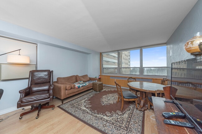 Photo - 3950 N Lake Shore Dr Unit 512c