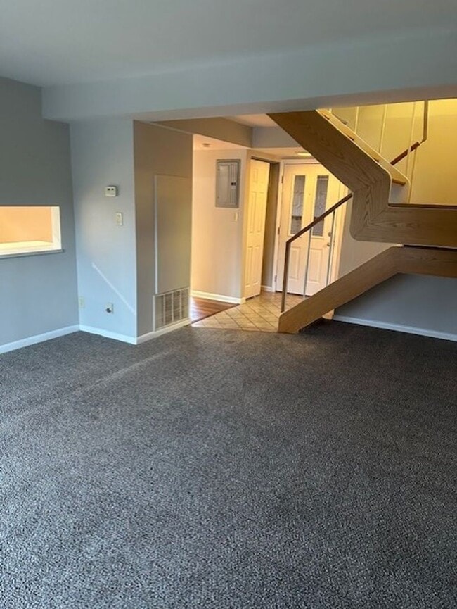 Photo - Two Bedroom Apartment for Rent - Marble Cliff/Grandview Unit 1989-C