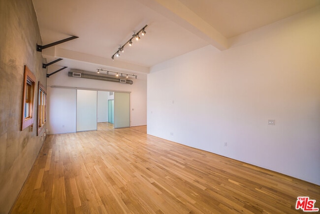 Photo - 8 Brooks Ave Unidad 13