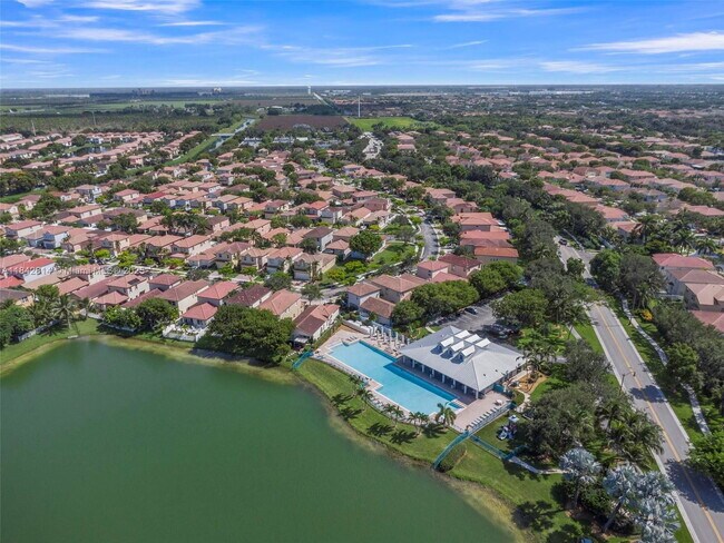 Photo - 3920 NE 13th Dr