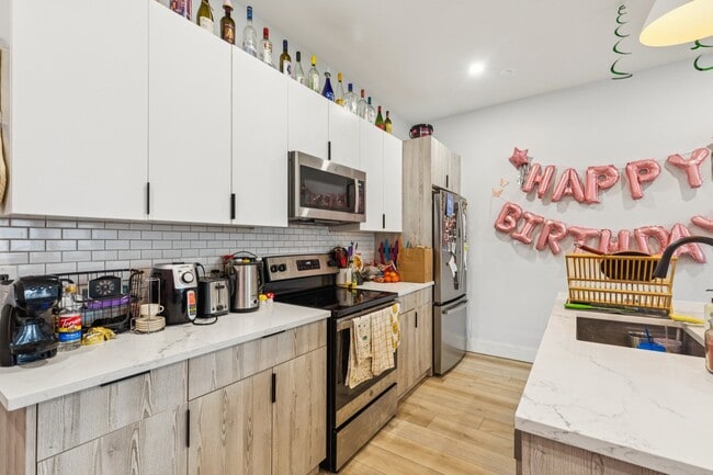 Photo - 3849 Lancaster Ave Unidad 202