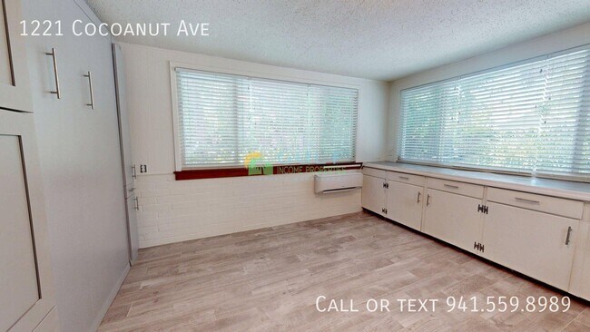 1221 Cocoanut Ave