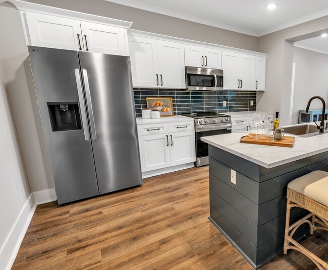 Building Photo - Pointe Villas Bergen Woods