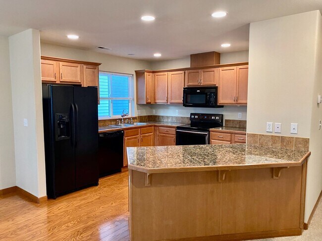 Lynnwood Home - Lynnwood Home