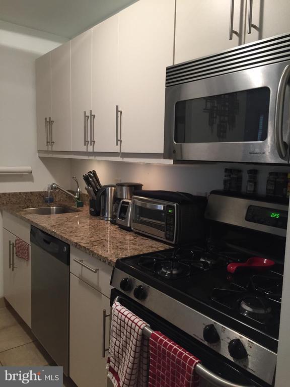 Building Photo - 219 S 18th St Unit 1503