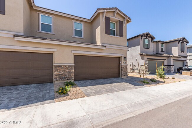 5835 E Rose Garden Ln