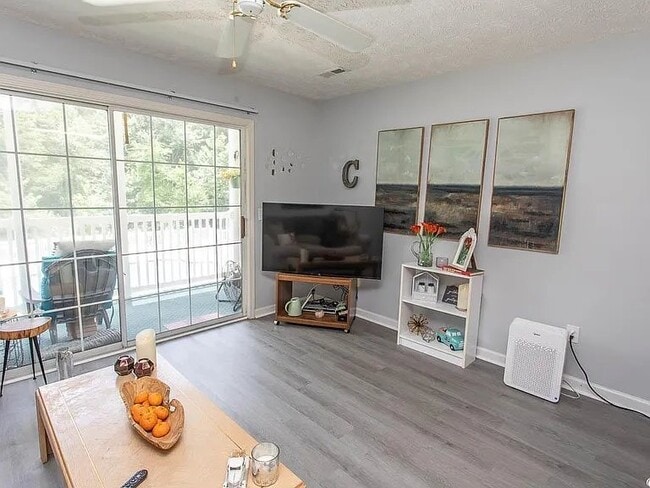 Photo - 646 Tupelo Ln Unit 4E