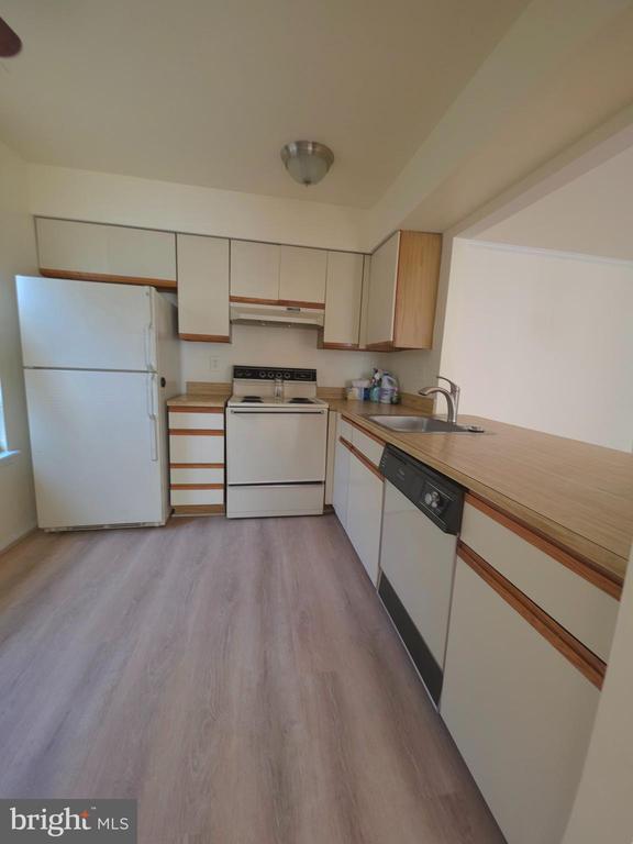 Photo - 336B Delancey Pl Unit 336A