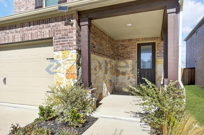 Photo - 4517 Waterglass St