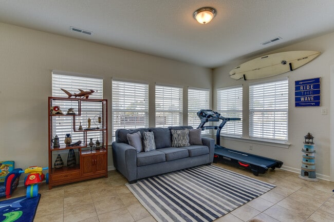 Photo - 1441 Kemp Bridge Dr