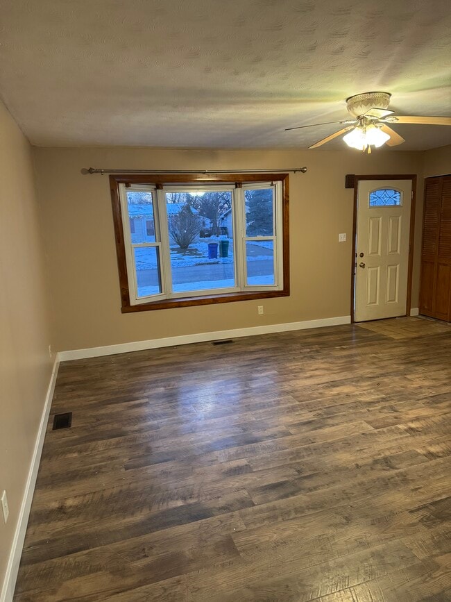 Photo - 58 Oriole Dr