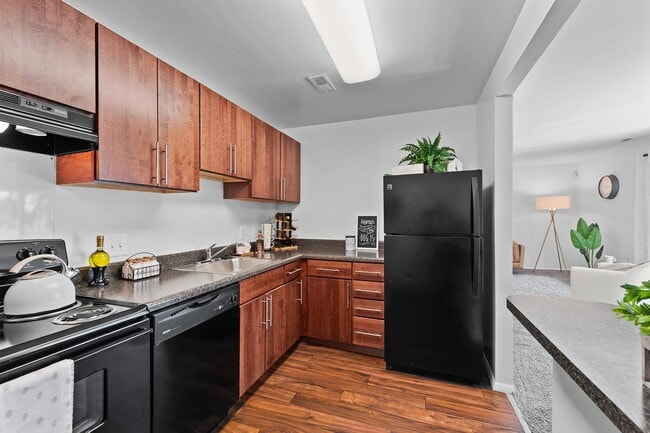 Kenilworth at Charles Apartments