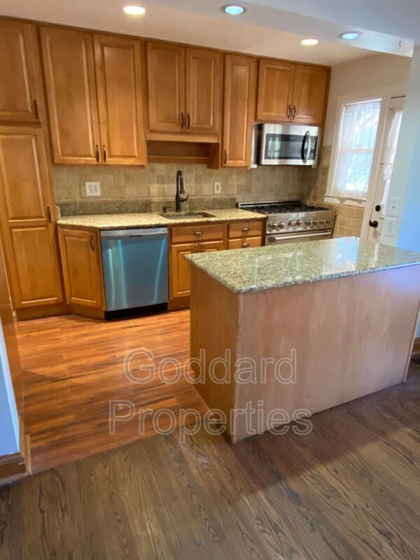 Photo - 8590 Quentin Ave