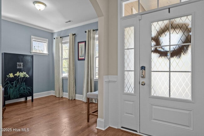 Photo - 116 Old Clubhouse Ln