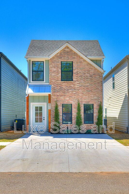 Photo - 612 W 2nd St