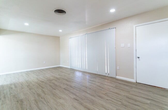 Photo - 4228 Dawn Ave