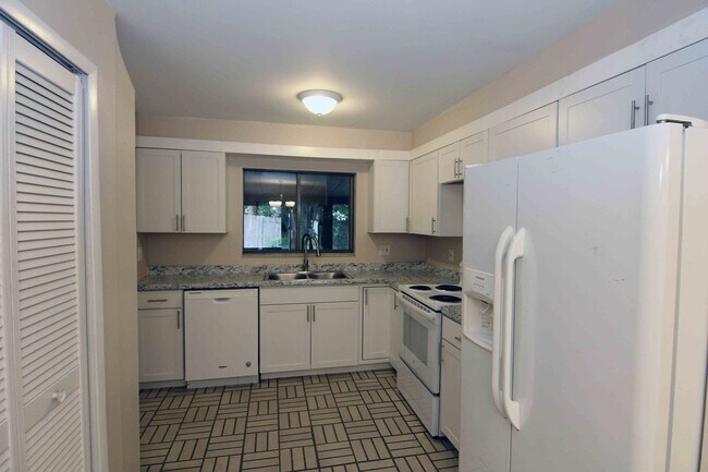 Photo - 3/2 Single Family home with Fenced Yard