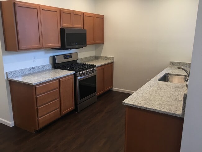 Photo - 1142 Ebbets Dr