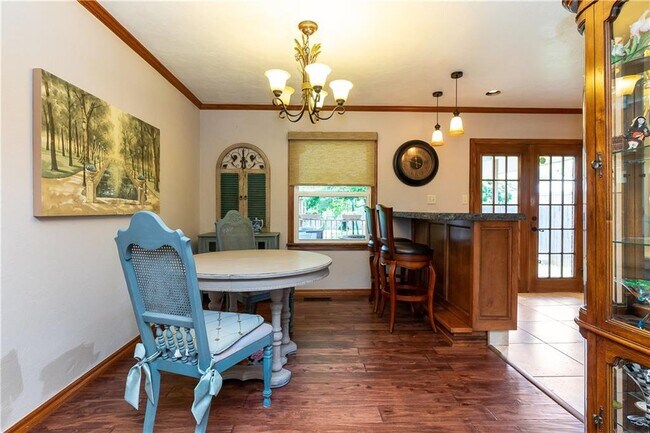 1504 Johnston Dr